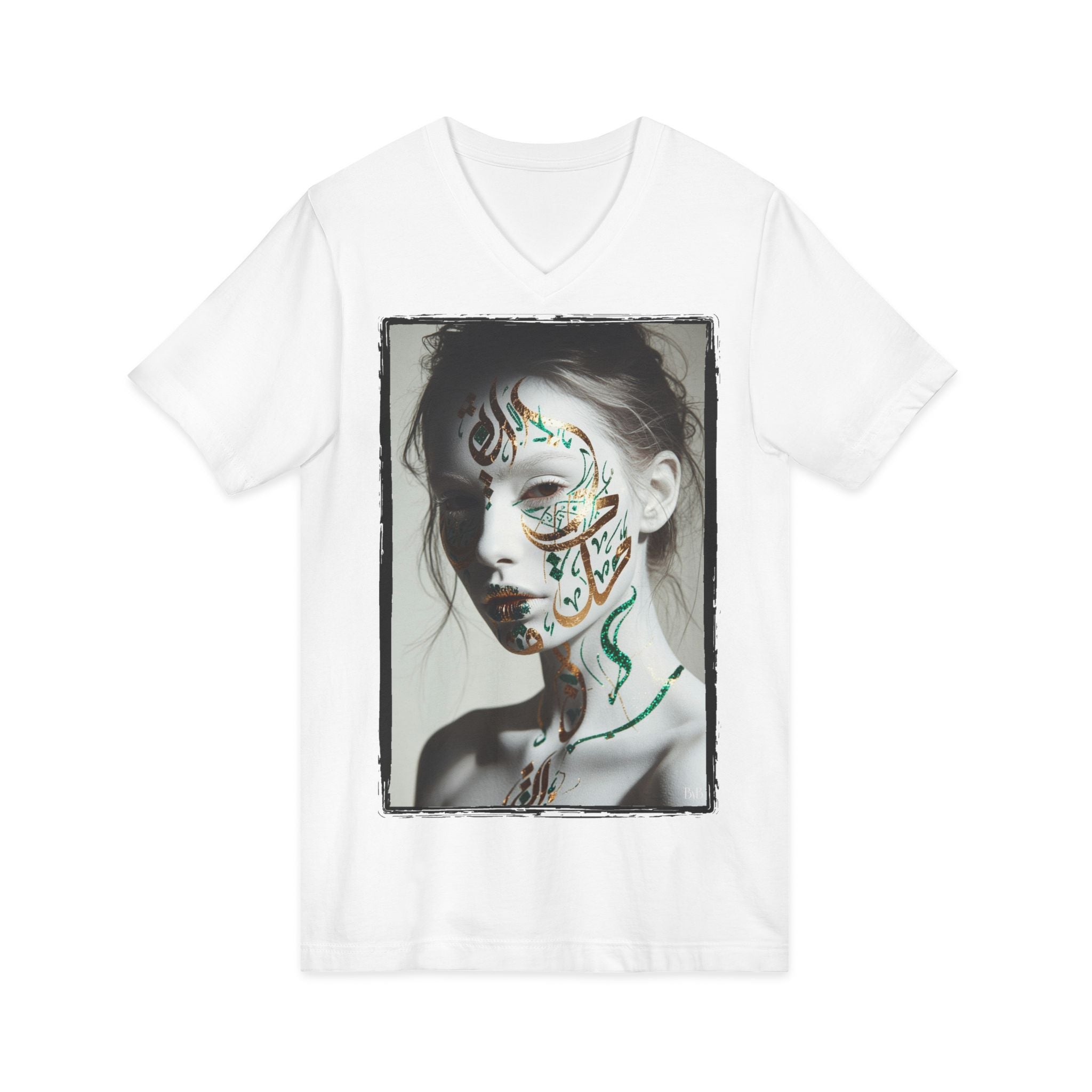 Née des Lettres — T-Shirt Col V Unisex | Bybadr