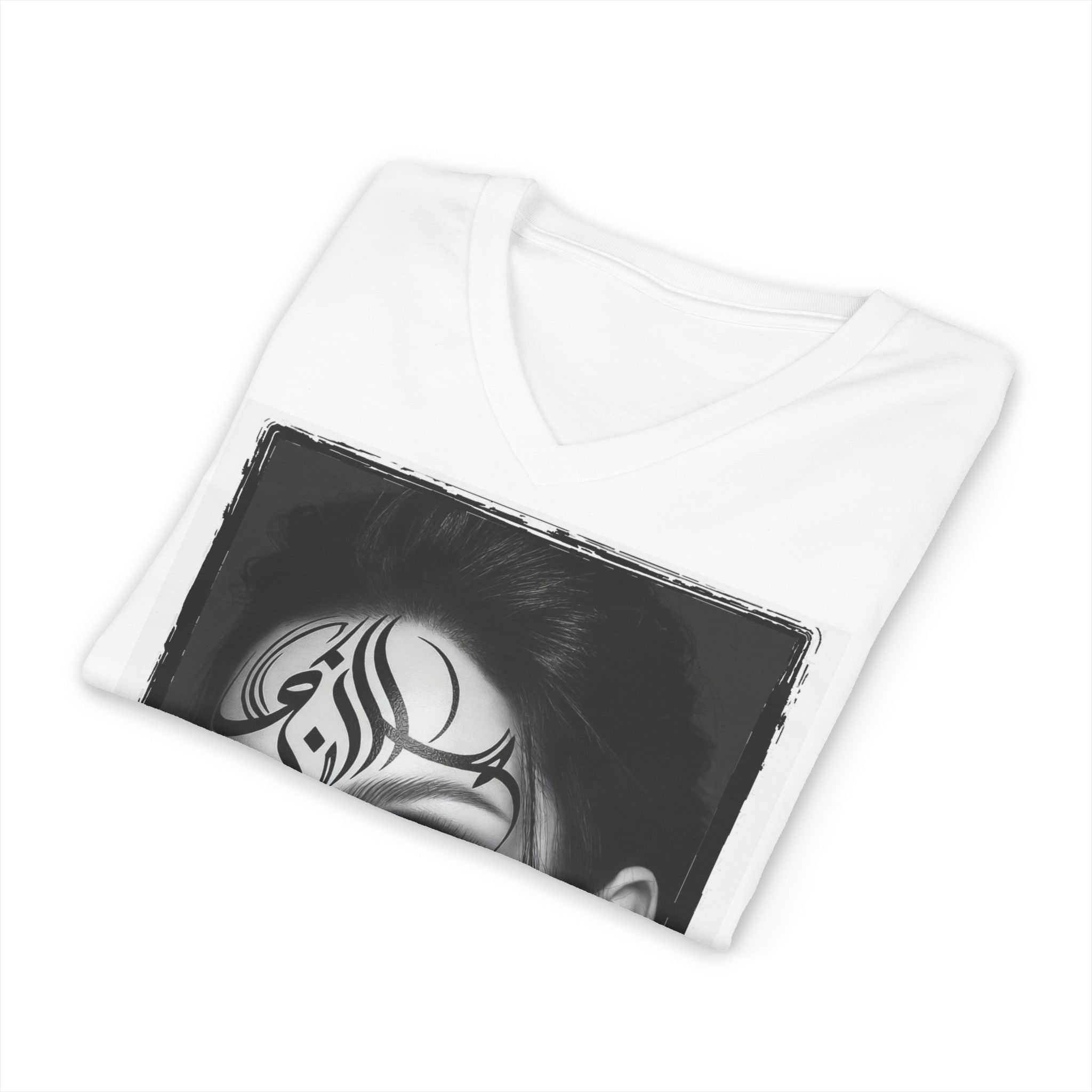 L'Encre sur la Peau — T-Shirt Col V | Bybadr