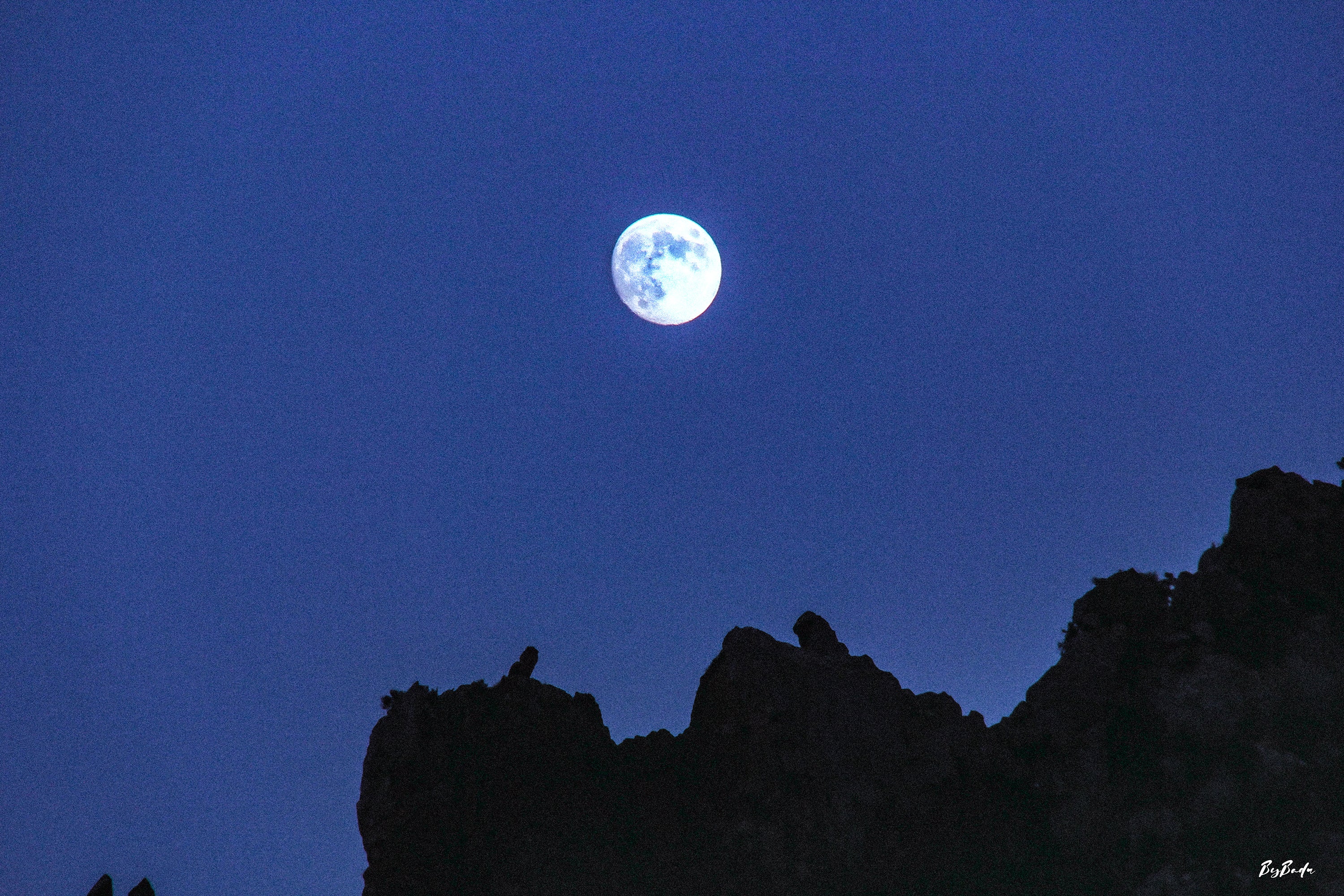 La Lune sur les Sommets du Rif