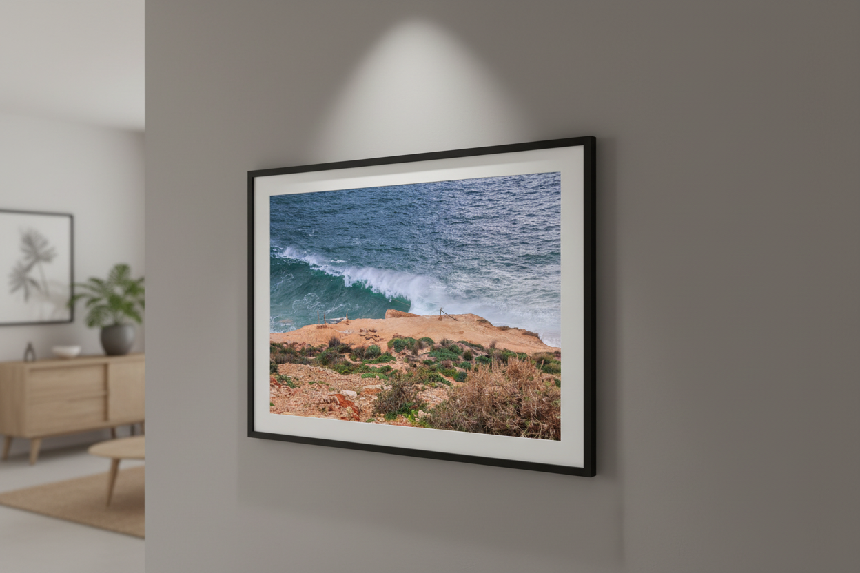 À la Lisière des Abîmes — Mur gris salon scandinave