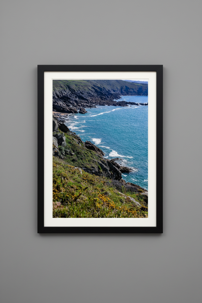 Les Ombres du Crépuscule — Mockup mur gris galerie