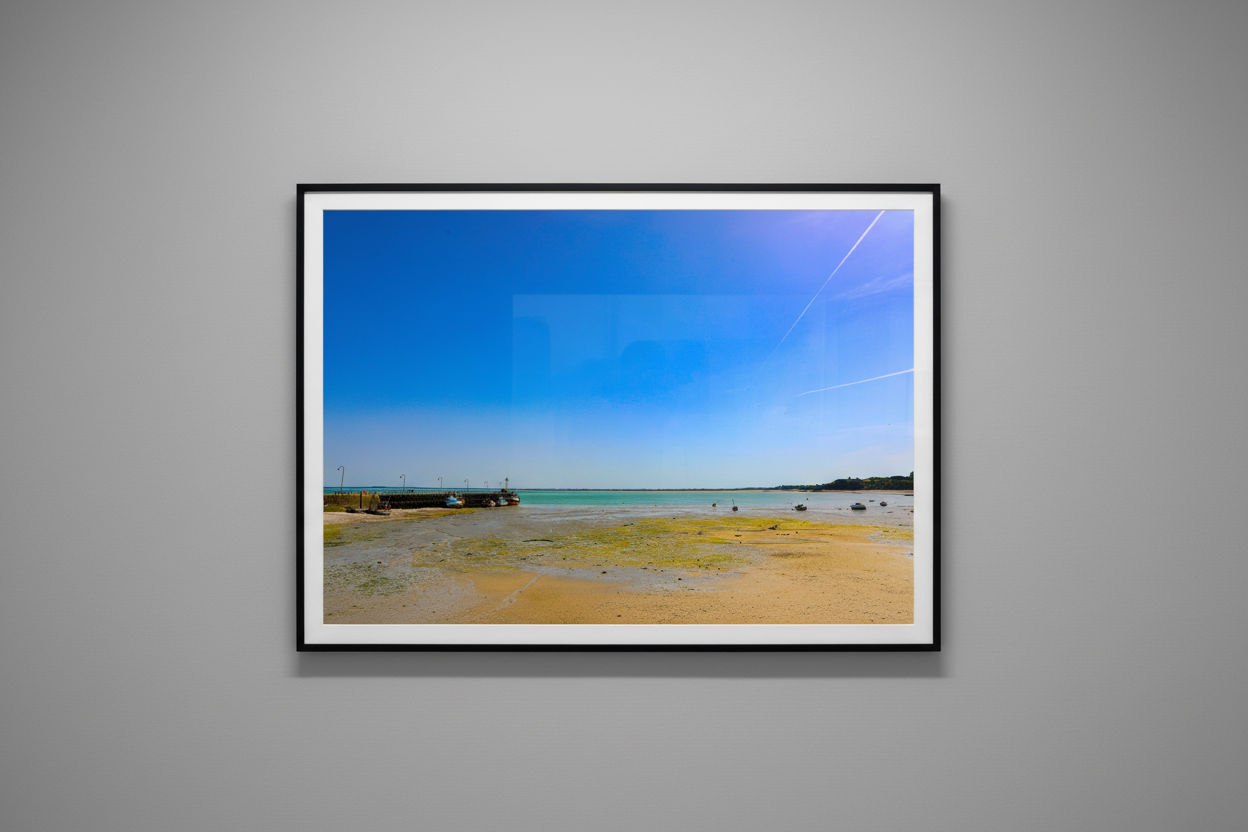 Les Échos de la Mer — Mockup mur gris galerie