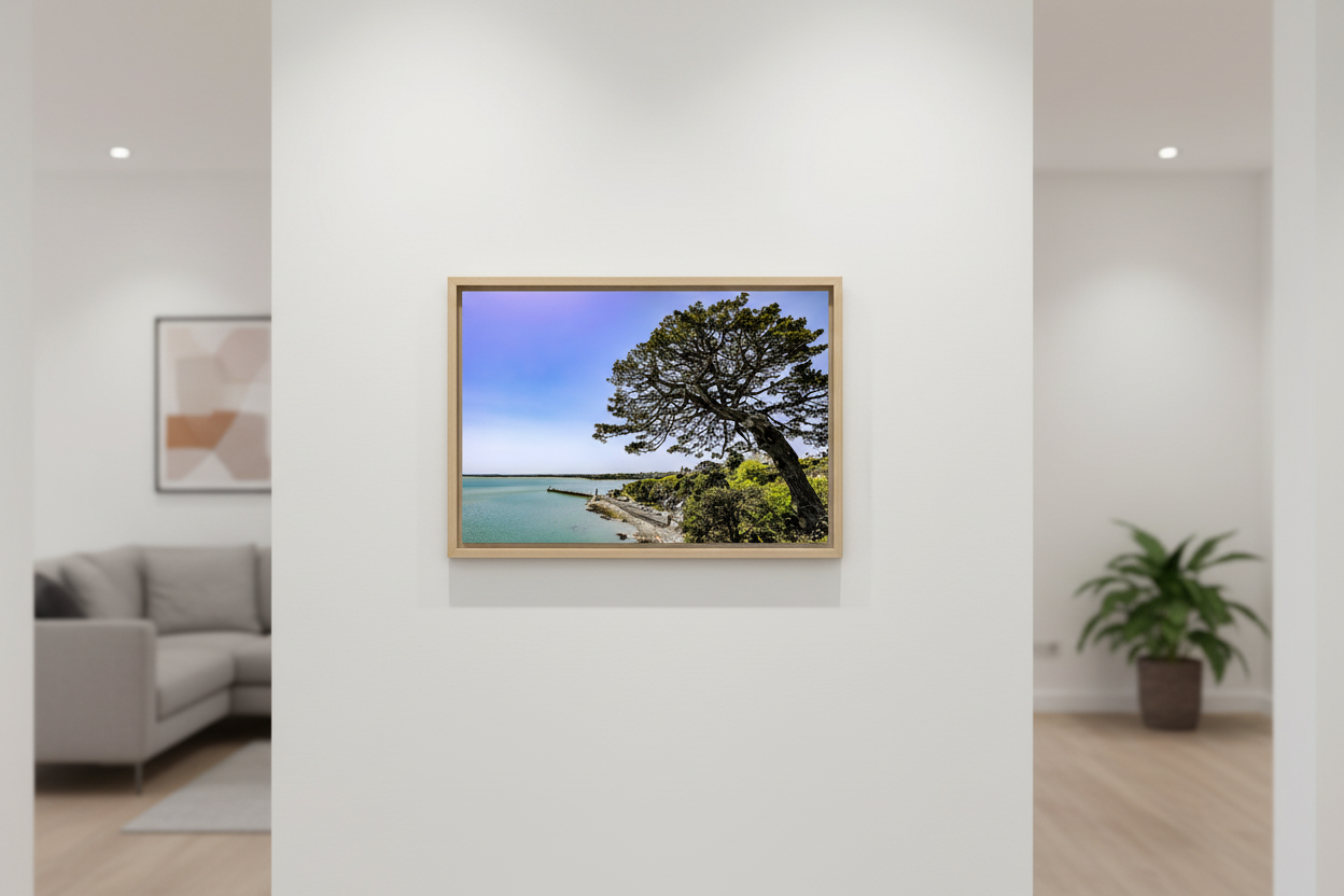 Le Gardien de la Baie — Mockup mur blanc