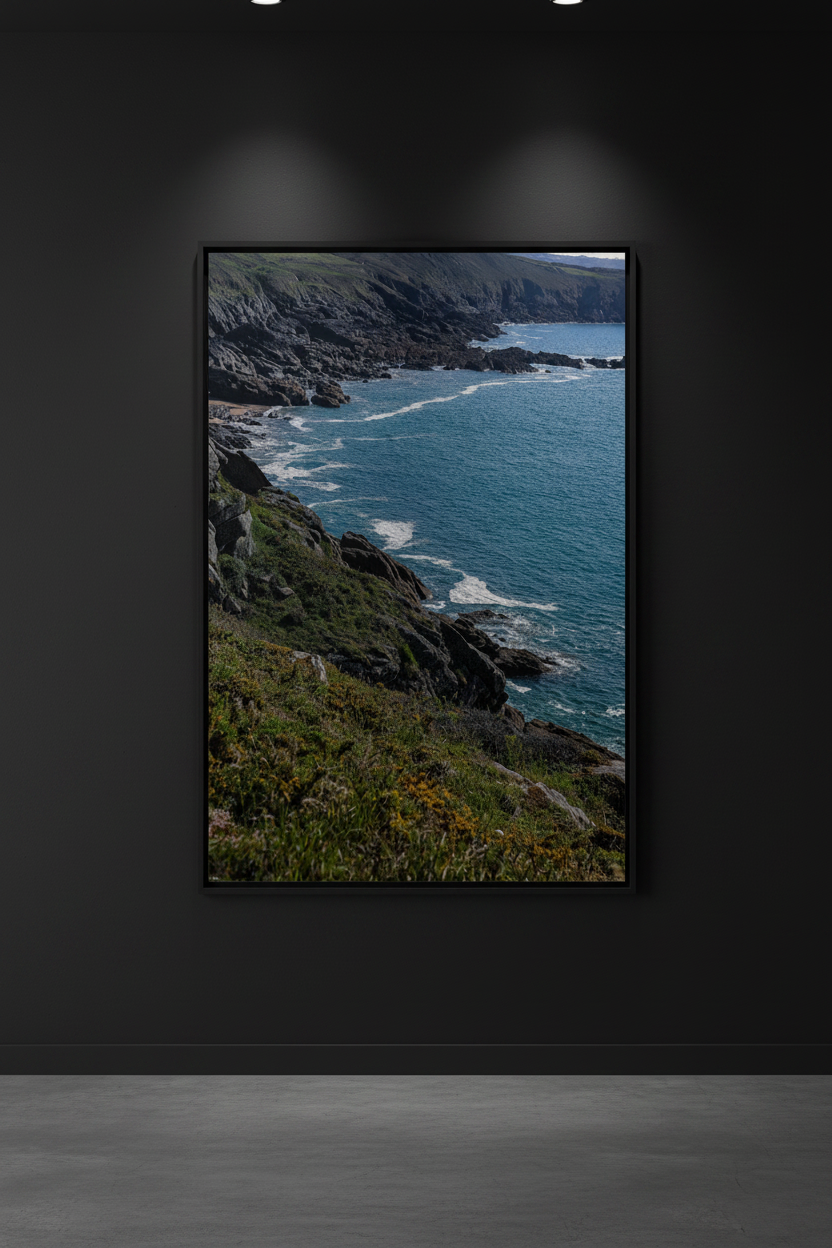 Les Ombres du Crépuscule — Mockup mur noir