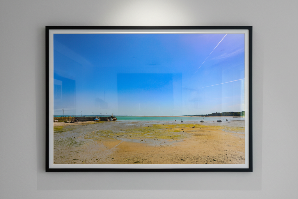 Les Échos de la Mer — Mockup mur blanc