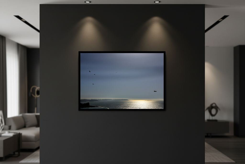 Les Sentinelles du Ciel — Mockup mur noir