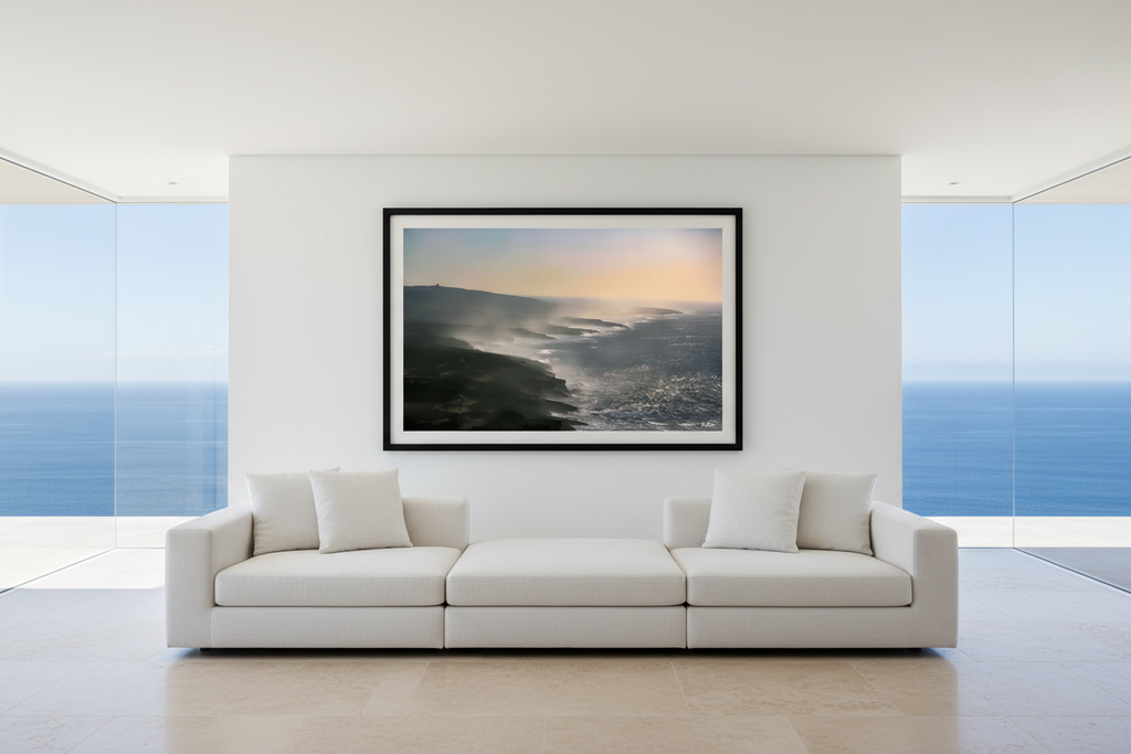 Quand la Mer Fume — photographie Fine Art encadrée dans un salon moderne | Bybadr