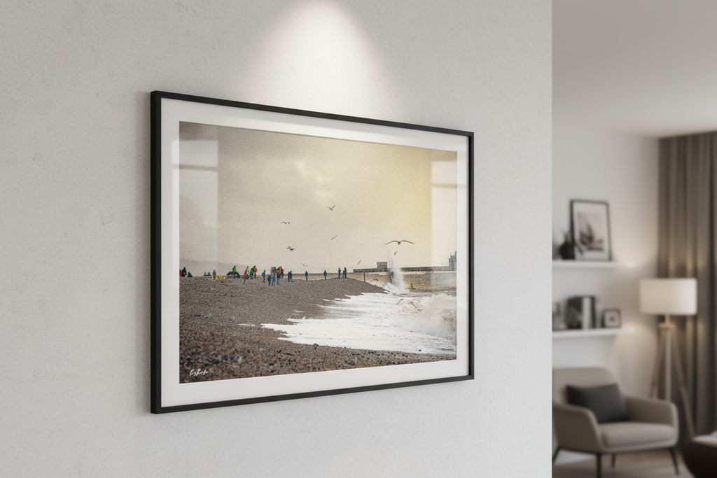 Quand la Mer Gronde — photographie Fine Art encadrée en situation | Bybadr
